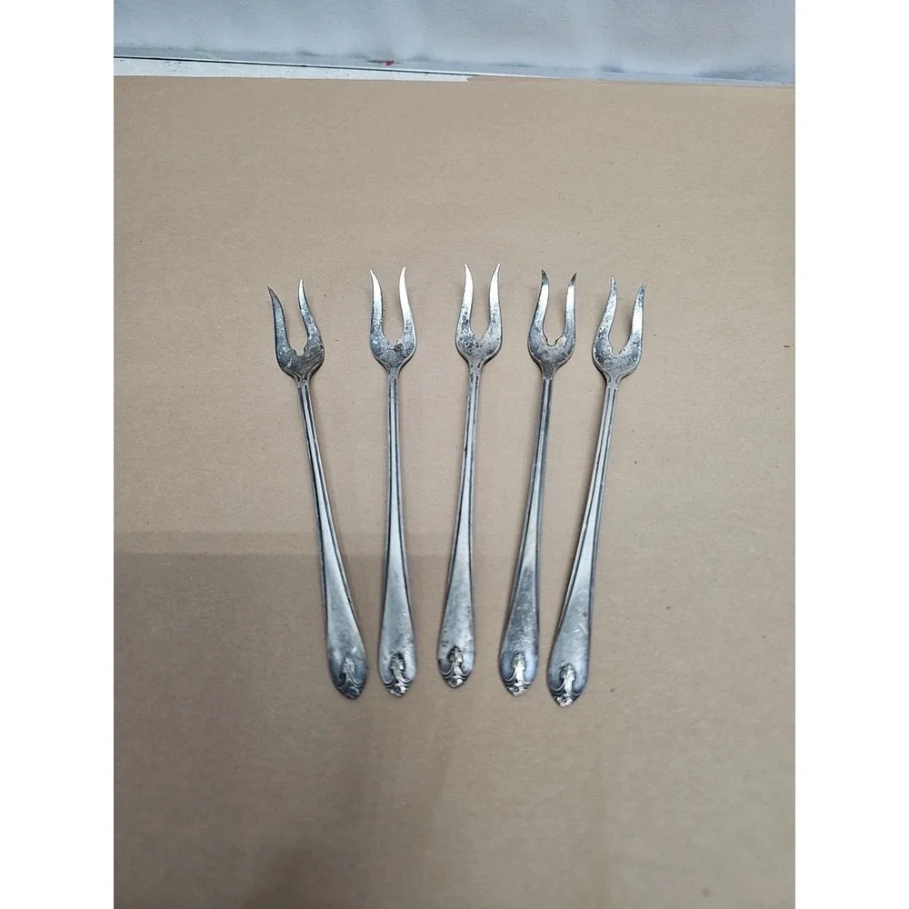 Set of 5‎ VTG Wm Rogers Mfg Co Original Rogers Silverplate Pickle Cocktail Forks